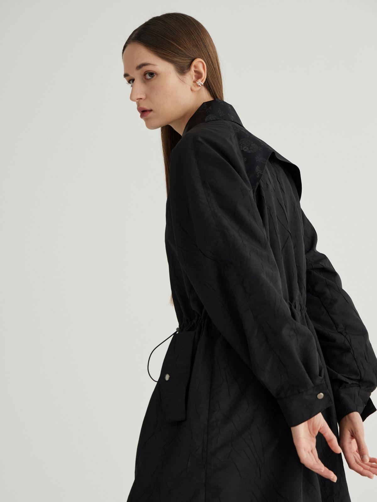 칠 하나 투 구육(71TO96) Collar point safari jumper (Black)
