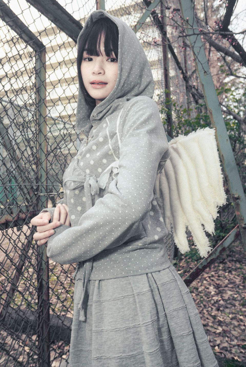 MUSINSA | HUG YOUR SKIN Dot Big Pocket Hoodie (Gray)