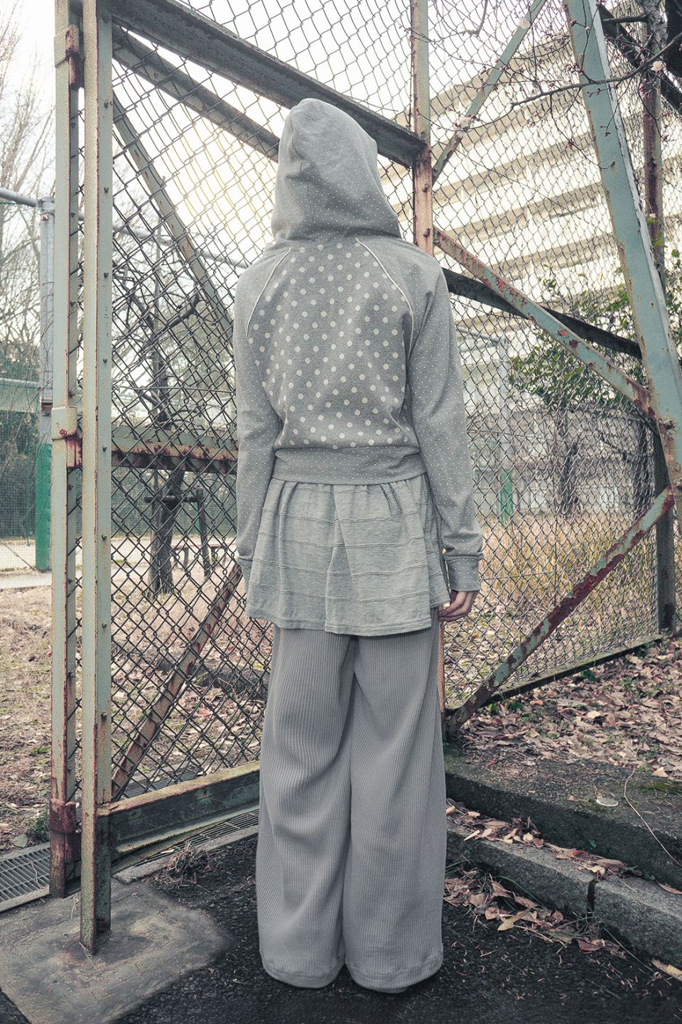 MUSINSA | HUG YOUR SKIN Dot Big Pocket Hoodie (Gray)