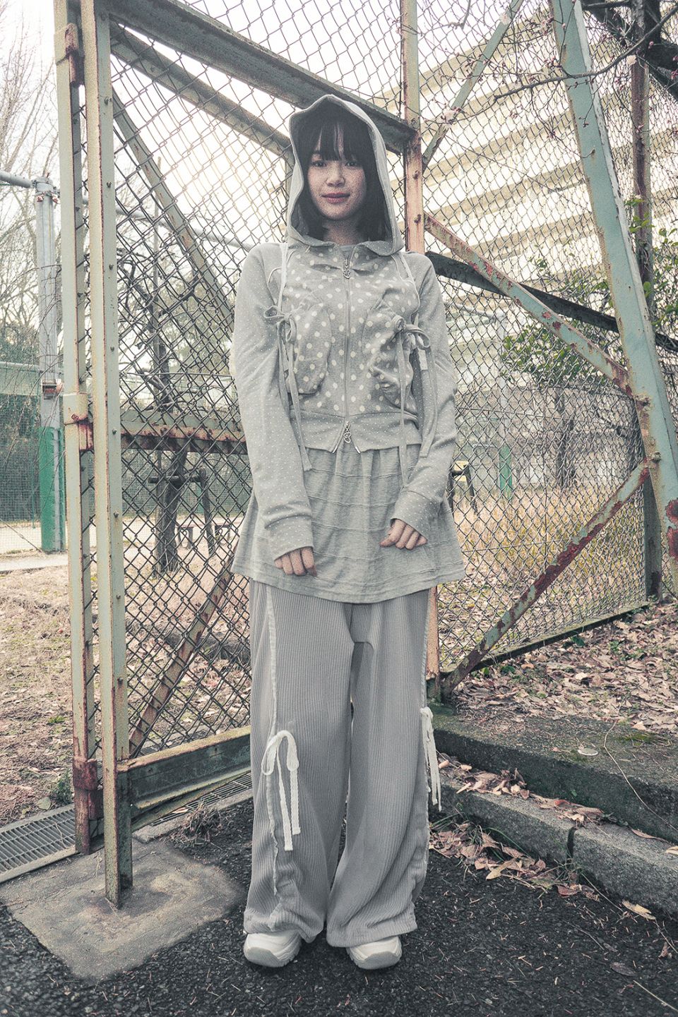 MUSINSA公式 | HUG YOUR SKIN ドットビッグポケットフードジップアップ