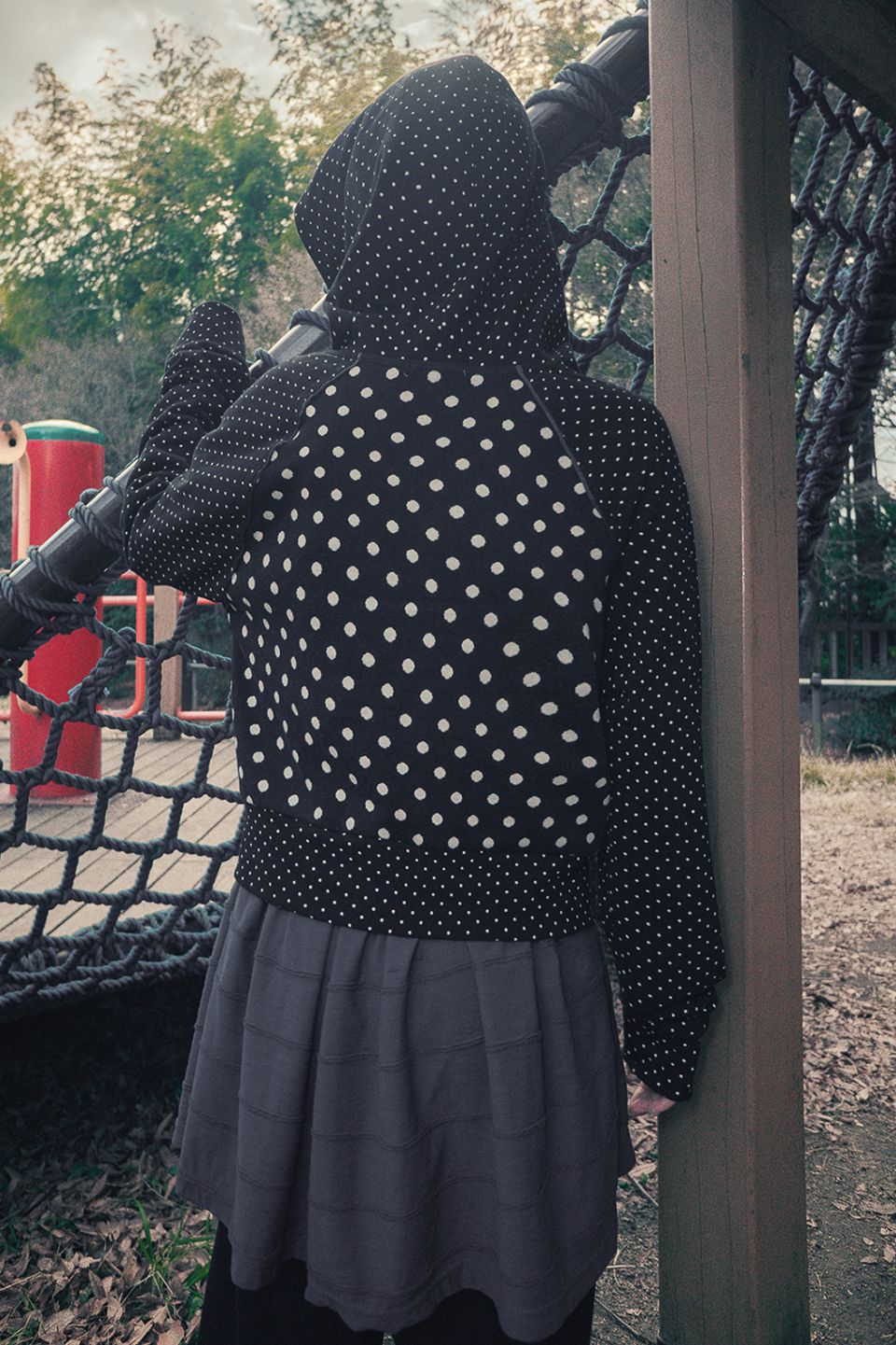 MUSINSA | HUG YOUR SKIN Dot Big Pocket Hoodie (Black)