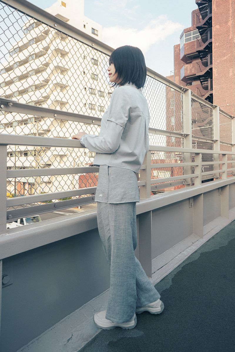 MUSINSA公式 | HUG YOUR SKIN Detachable round jacket (grayish blue)