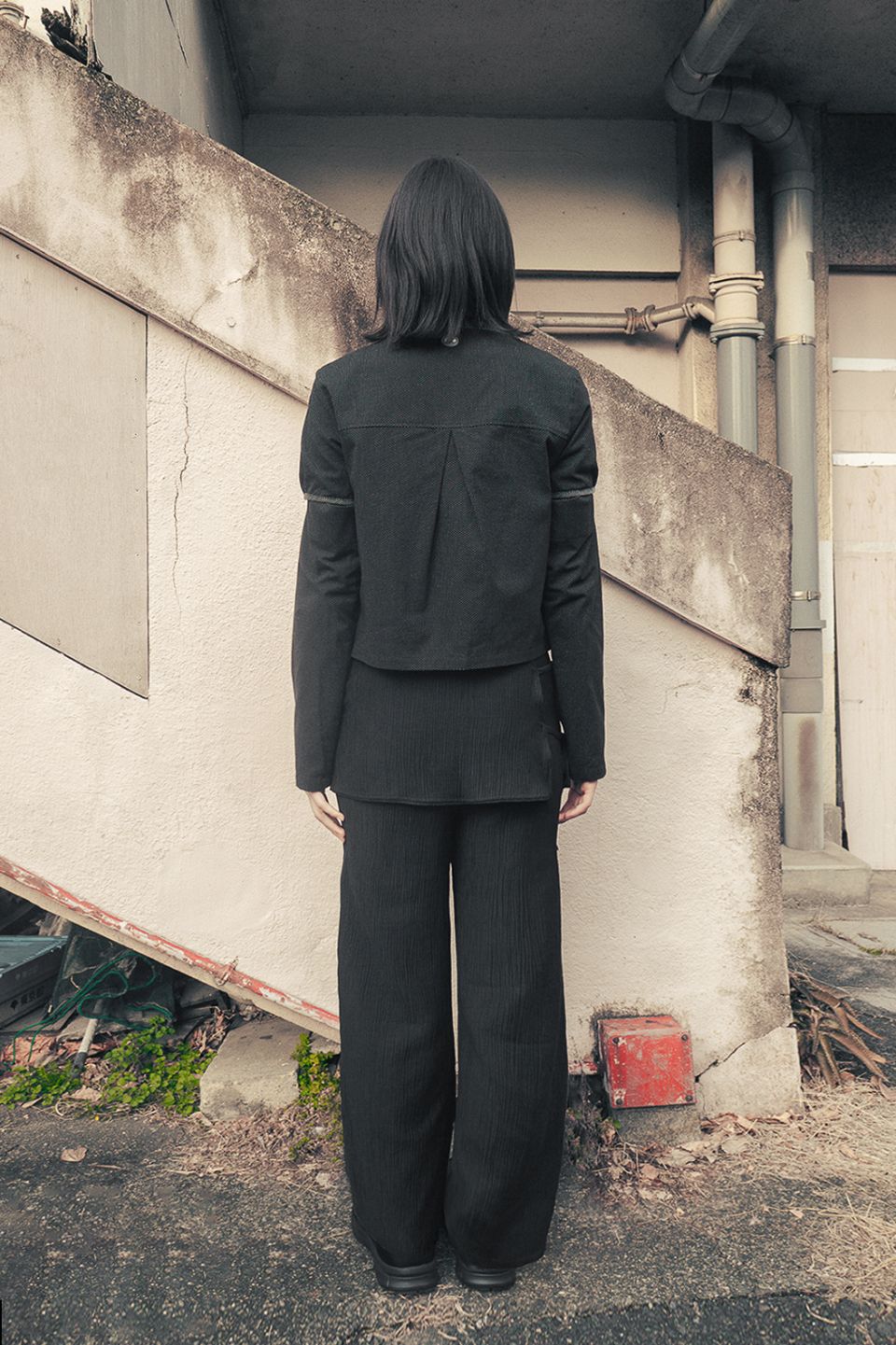 MUSINSA公式 | HUG YOUR SKIN Detachable Round Jacket (Black)