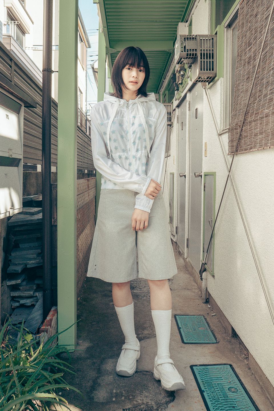 MUSINSA | HUG YOUR SKIN Star Dust Windbreaker (White)