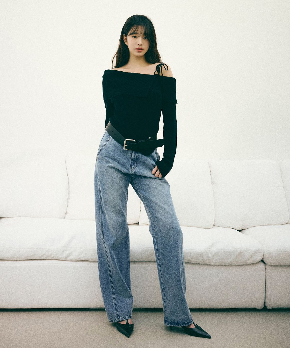 로라로라(ROLAROLA) CURVED SEMI WIDE DENIM PANTS BLUE
