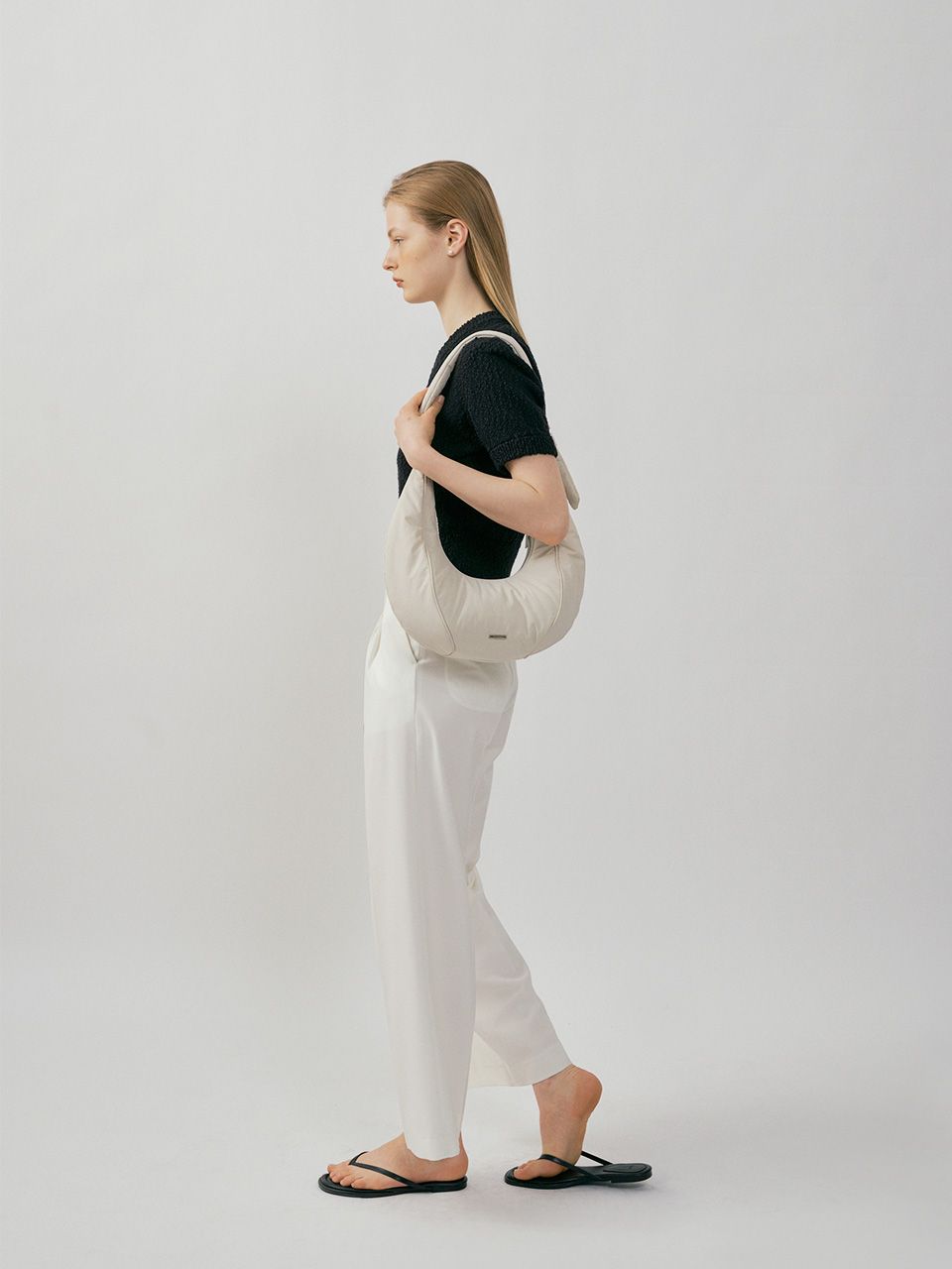 【FOLNUA】PADDED OVAL BAG MUSINSA | FOLNUA Padded Oval Bag Light gray - cotton