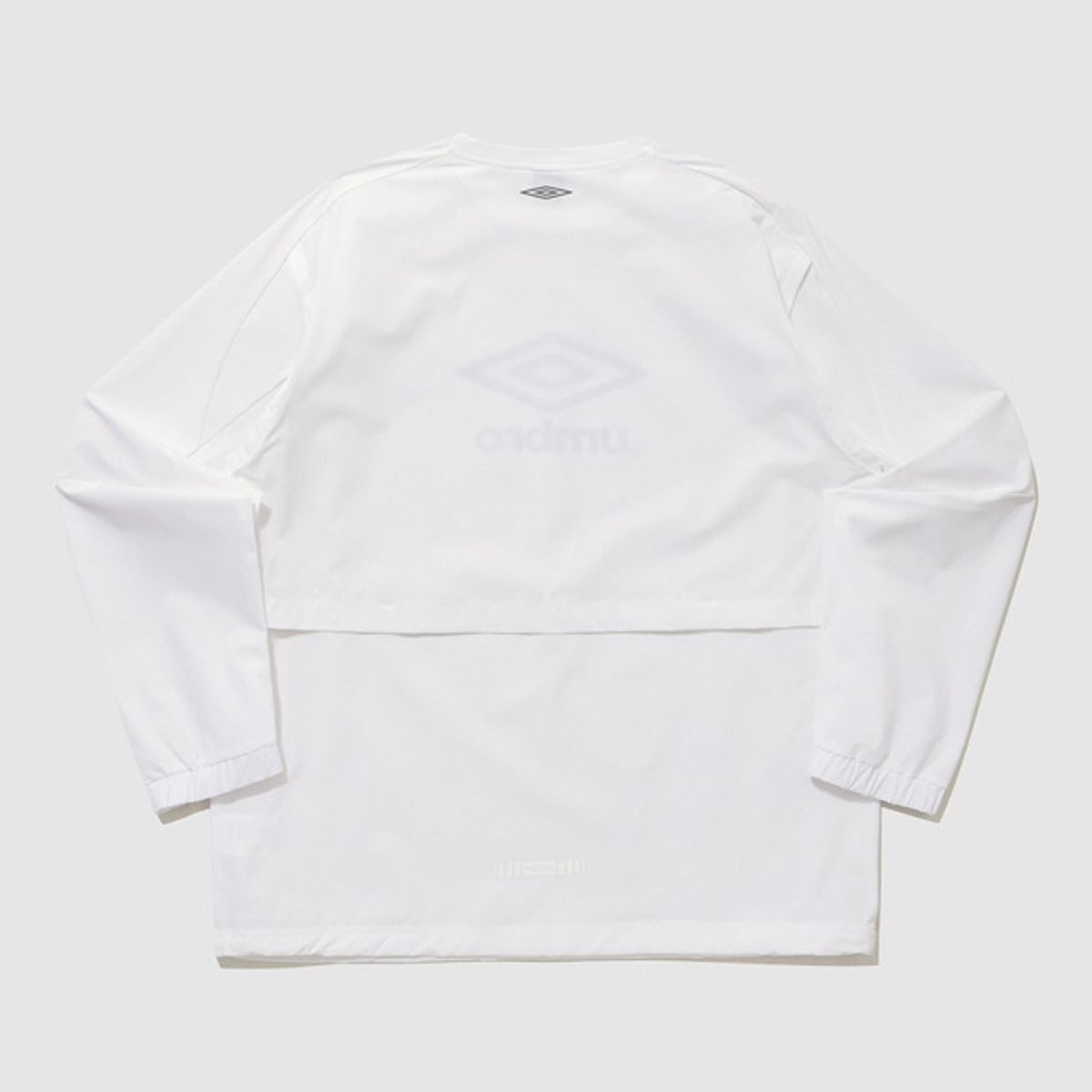 엄브로(UMBRO) 액티브 올라운드 스트레치 긴팔 피스테 화이트(UQ121SWT31)