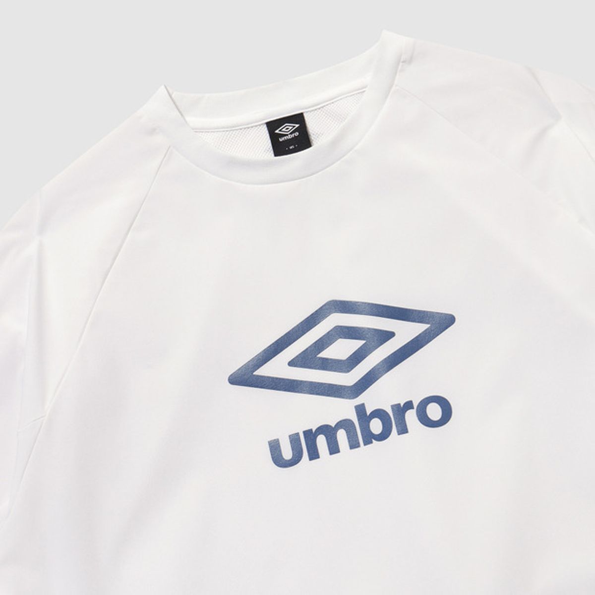 엄브로(UMBRO) 액티브 올라운드 스트레치 긴팔 피스테 화이트(UQ121SWT31)
