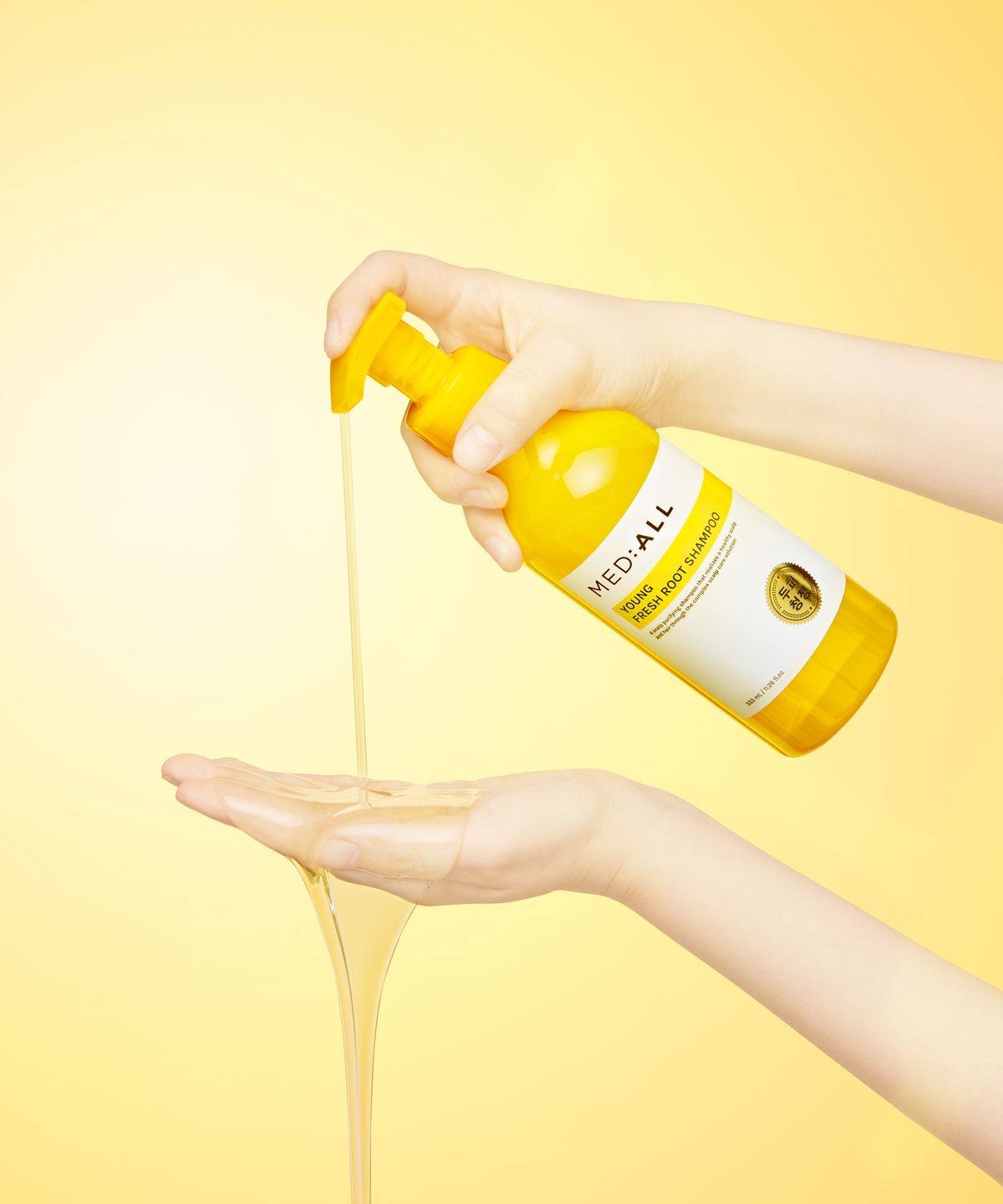 메디올(MEDIALL) 영 프레시 루트 샴푸 333ml