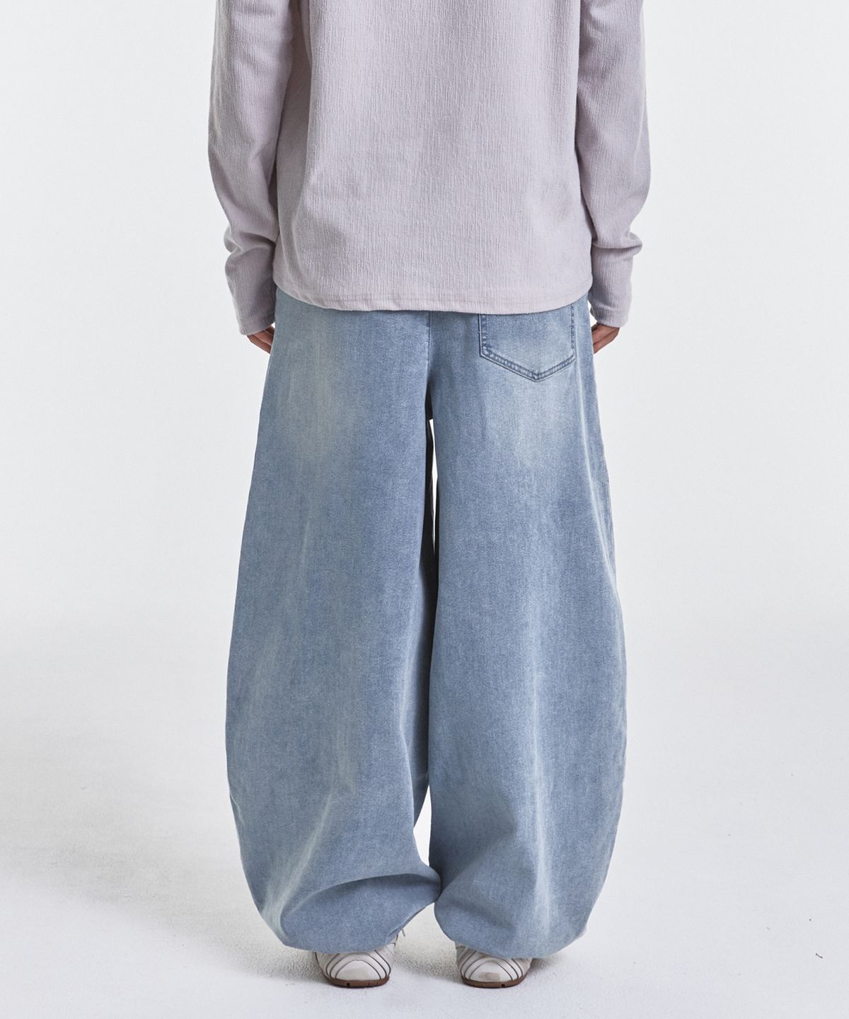 기철(KICHUL) Denim sweat balloon pants (light blue)