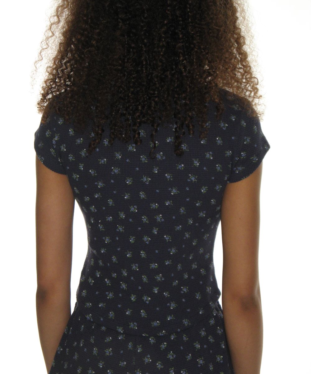 ★CRANK★FLOWER HENLEY NECK TOP_NAVY★正規品/韓国直送料込 MUSINSA | CRANK Flower Henley Neck Top_Navy