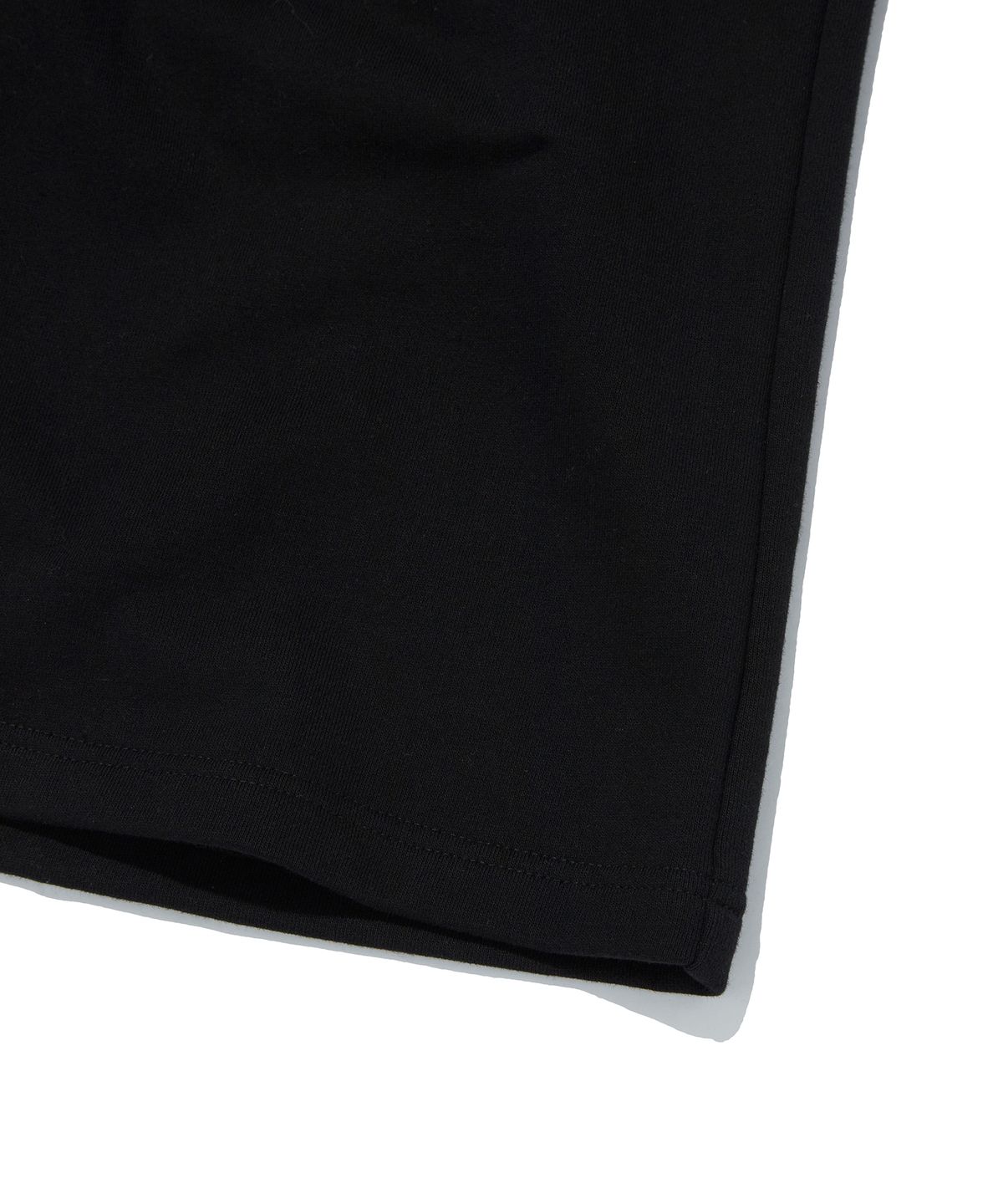 스웨이드(SUADE) WIDE SWEAT SHORTS [BLACK]