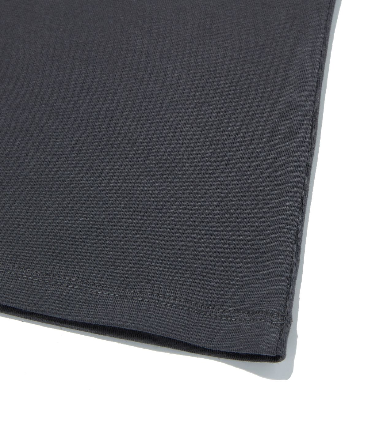 스웨이드(SUADE) BASIC CROP SLEEVELESS [CHARCOAL GRAY]