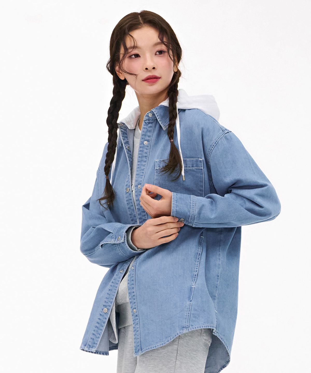 체이스컬트(CHASECULT) 여성 후드 롱 데님 셔츠-스카이블루