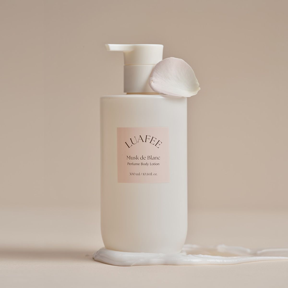 루아페(LUAFEE) 루아페 머스크 드 블랑 퍼퓸 바디로션(300ml)