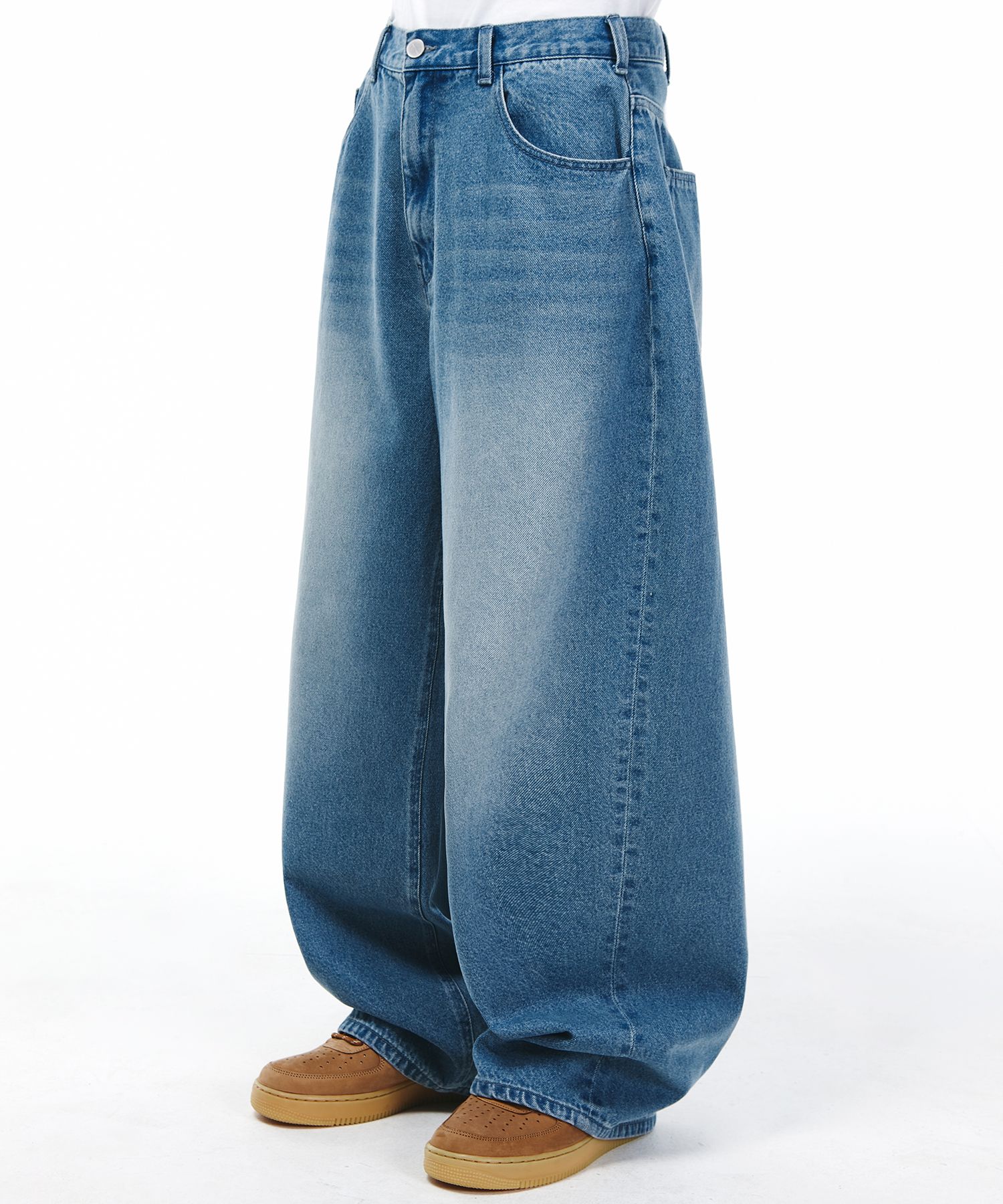 デニム・ジーパン DEINET BALLOON FIT DENIM JEANS 2colors DEINET - Balloon Fit Denim Jeans | HBX - Globally Curated