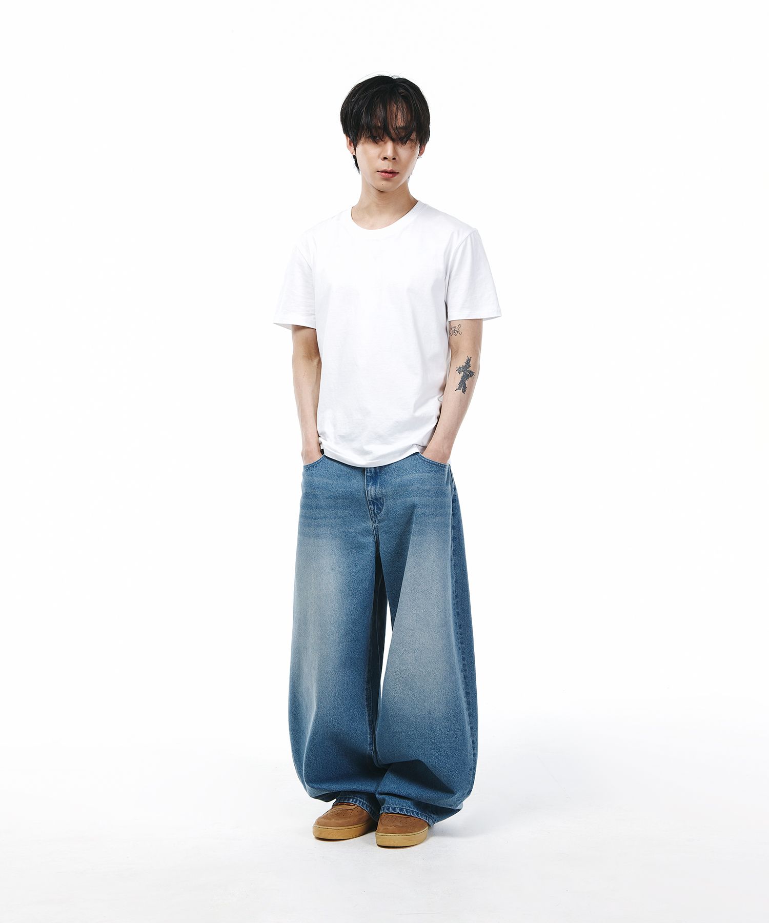 MUSINSA公式 | SIGNATURE Balloon fit curved denim pants
