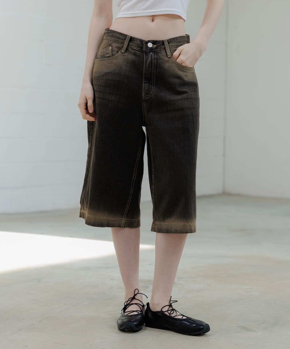 판도라핏(PANDORAFIT) Faded Denim Bermuda Shorts