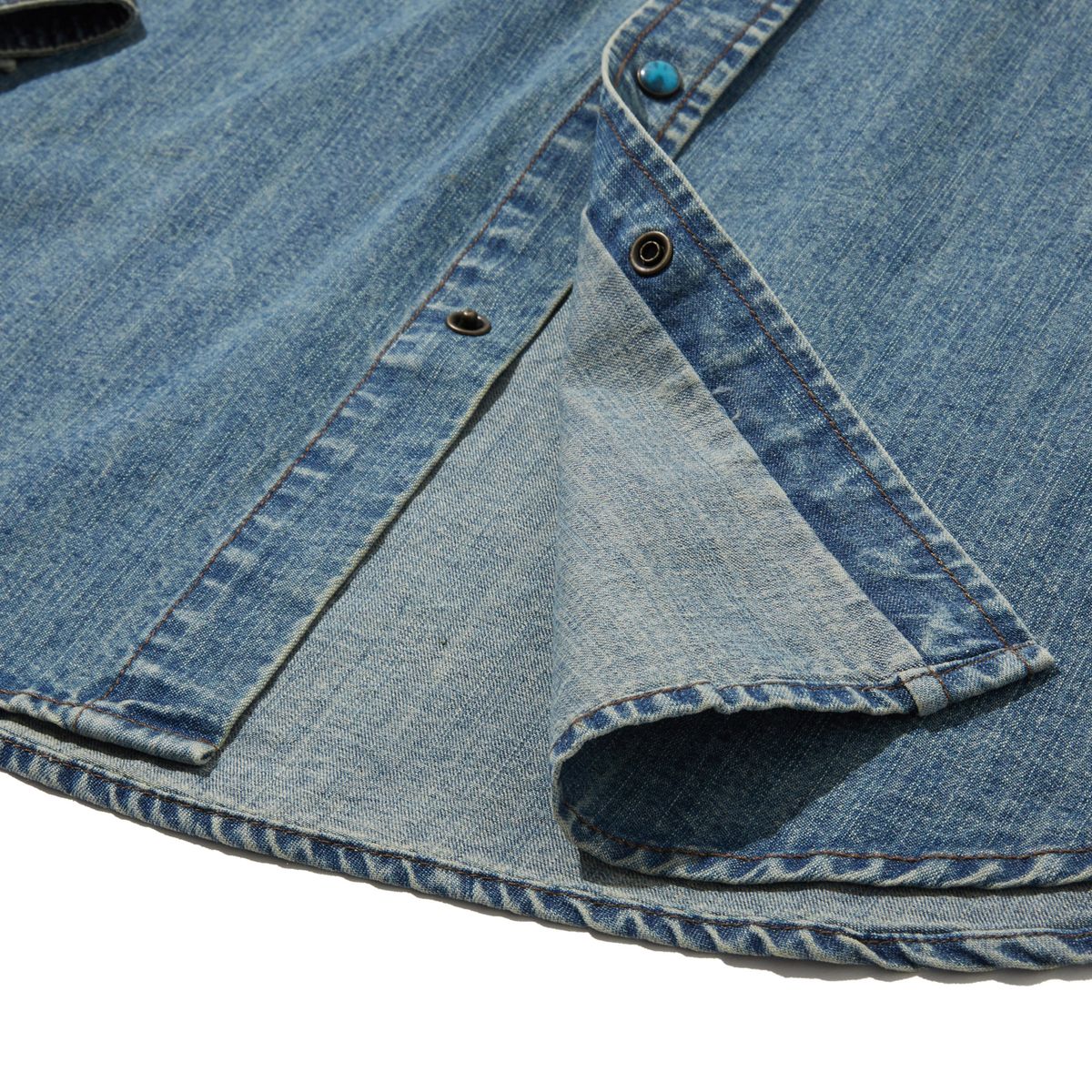 펜필드(PENFIELD) 다잉 데님 웨스턴 셔츠 라이트인디고_FR1WR18U