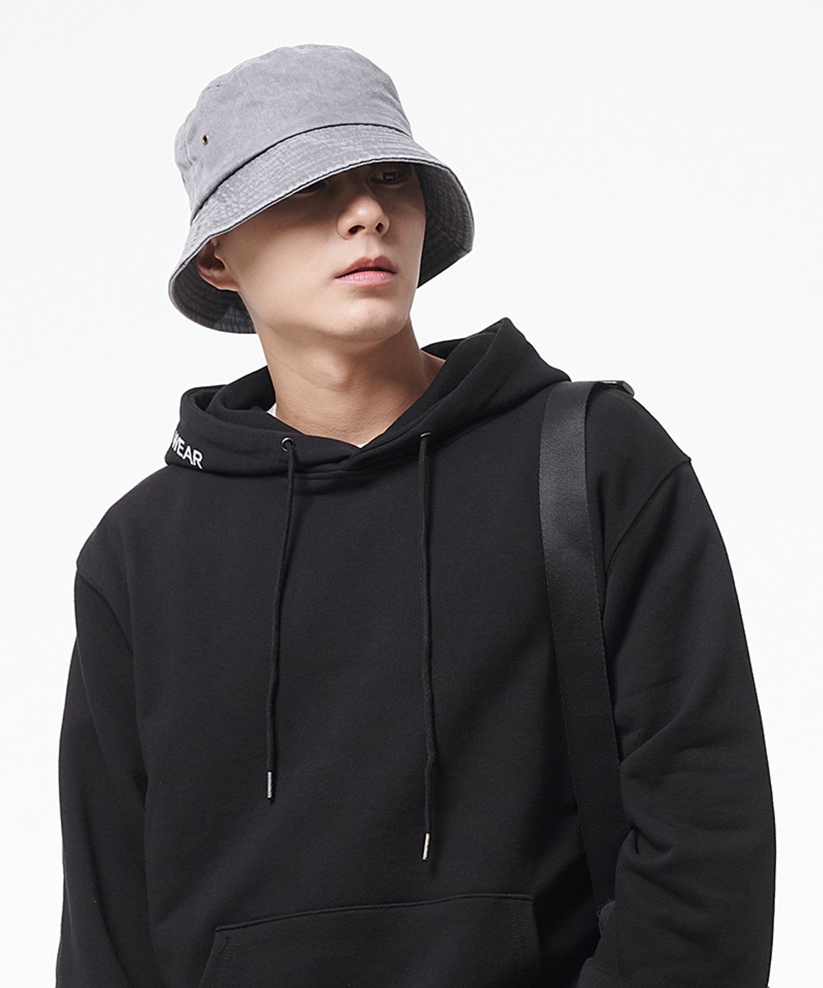 아티스트웨어(ARTISTWEAR) [ATW] 원버튼 피그먼트 버킷햇 - 그런지그레이