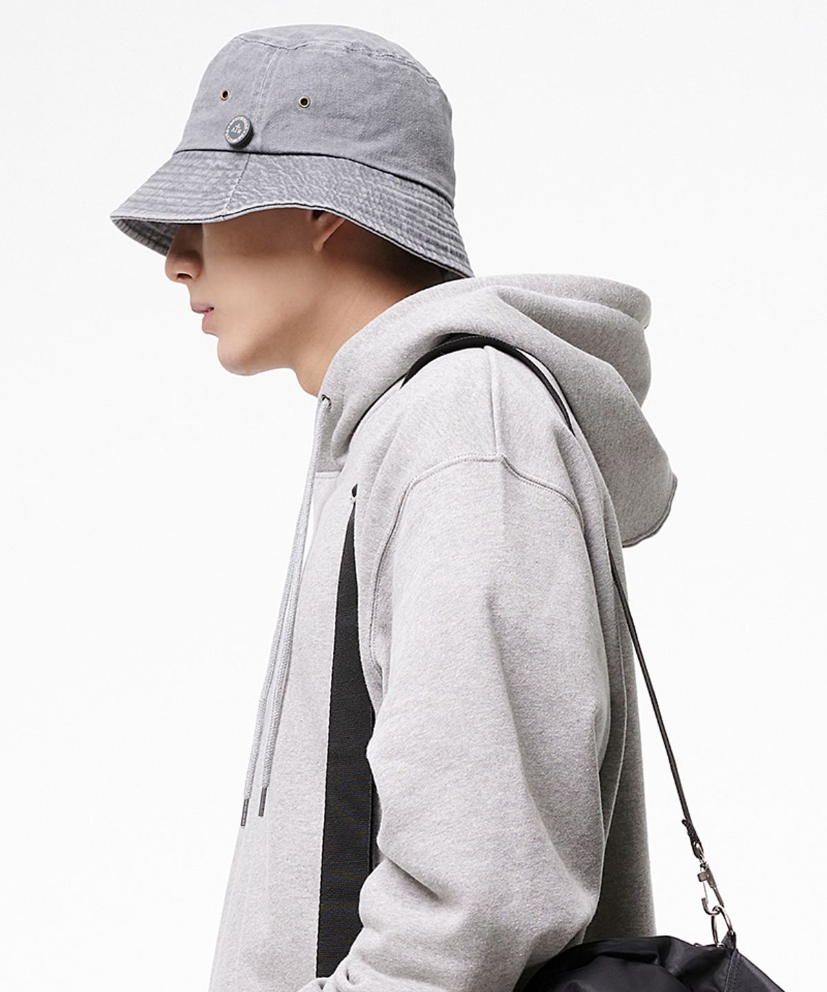 아티스트웨어(ARTISTWEAR) [ATW] 원버튼 피그먼트 버킷햇 - 그런지그레이