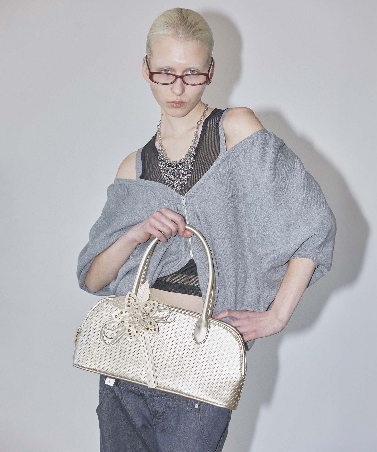 MUSINSA | SCULPTOR Flower Bowling Bag Metallic Gold
