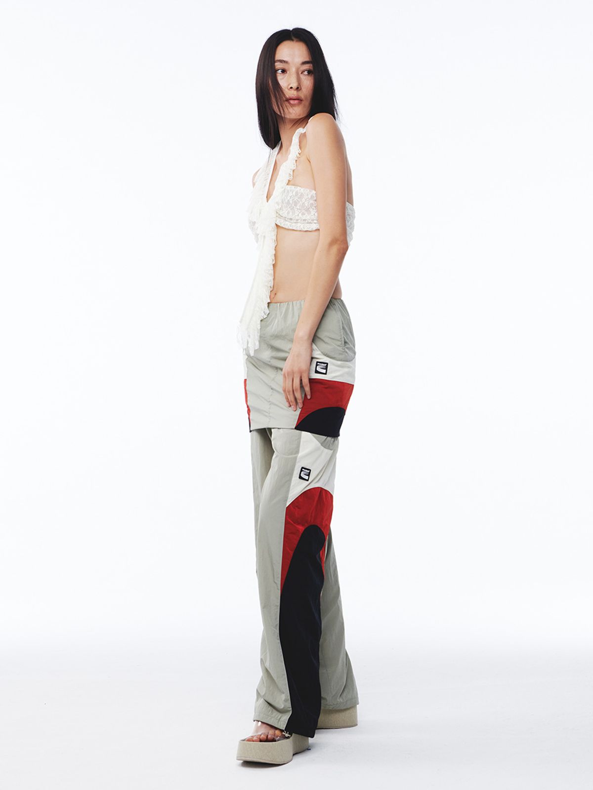 기준(KIJUN) Paneled Jogger Pants Khaki Beige
