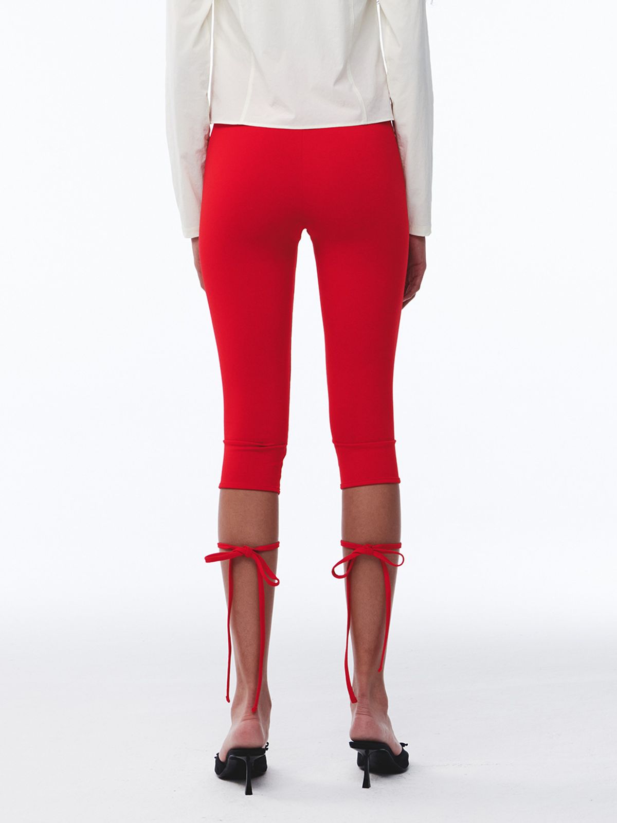 기준(KIJUN) Capri Leggings Red