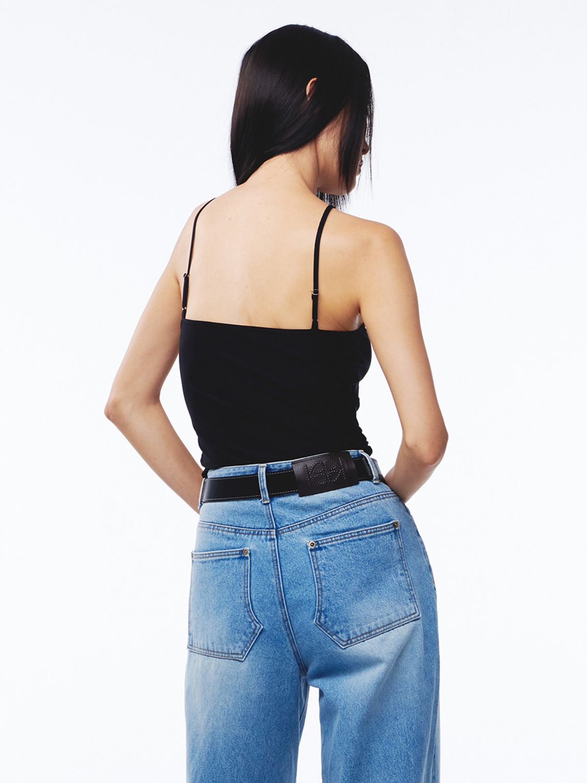기준(KIJUN) Line Tank Top Black