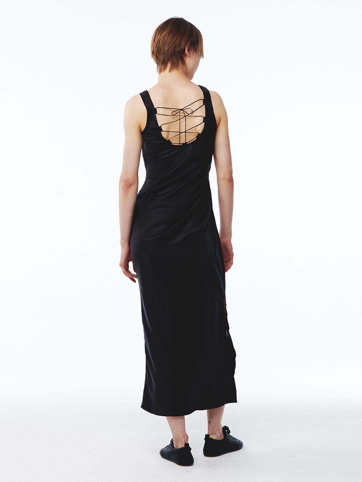 기준(KIJUN) Satin Back Tied Long Dress Black