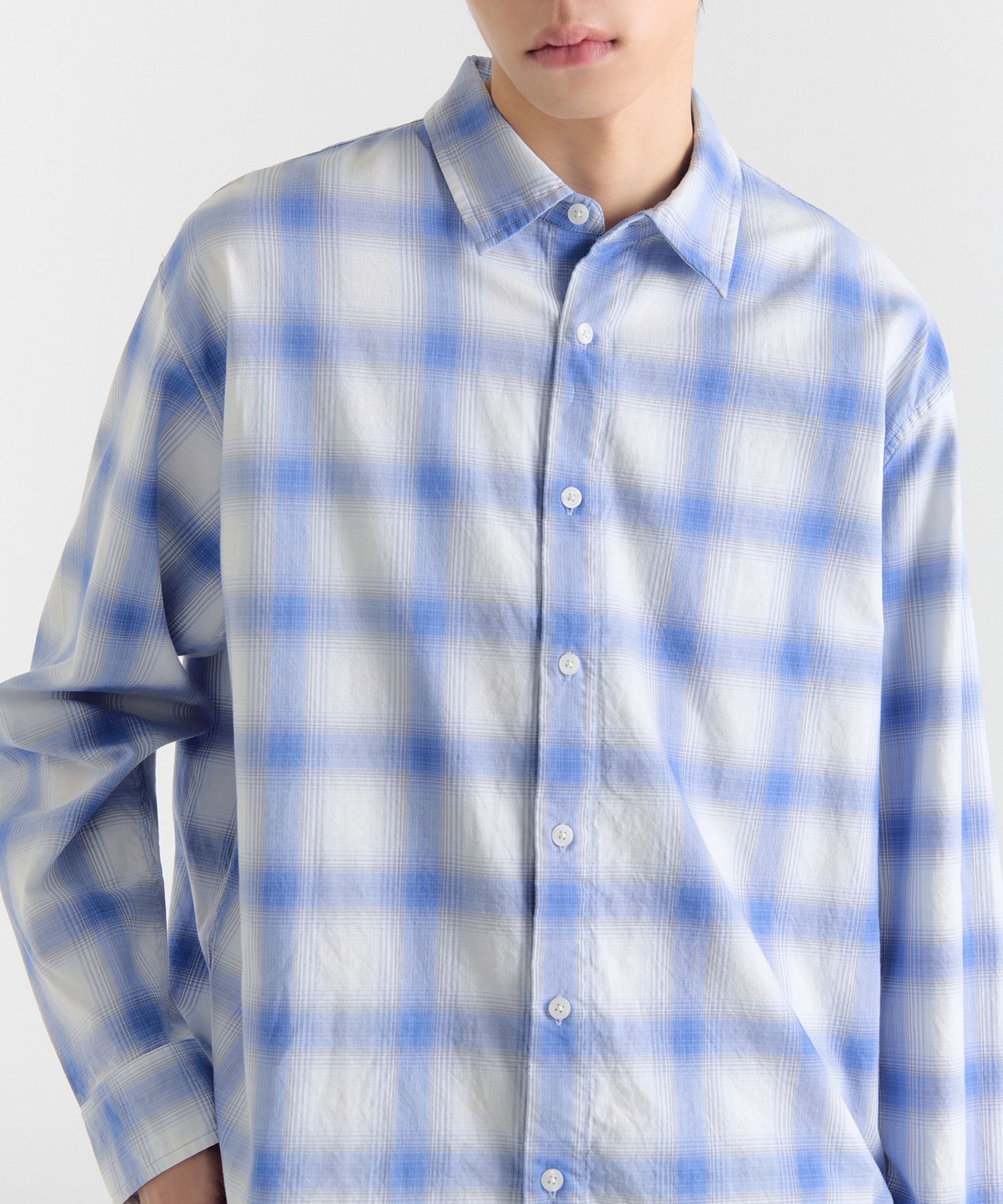 ★MUSINSA STANDARD★ Relaxed ombre check shirt white blue MM MUSINSA | MUSINSA STANDARD Relaxed Ombre Check Shirt [White