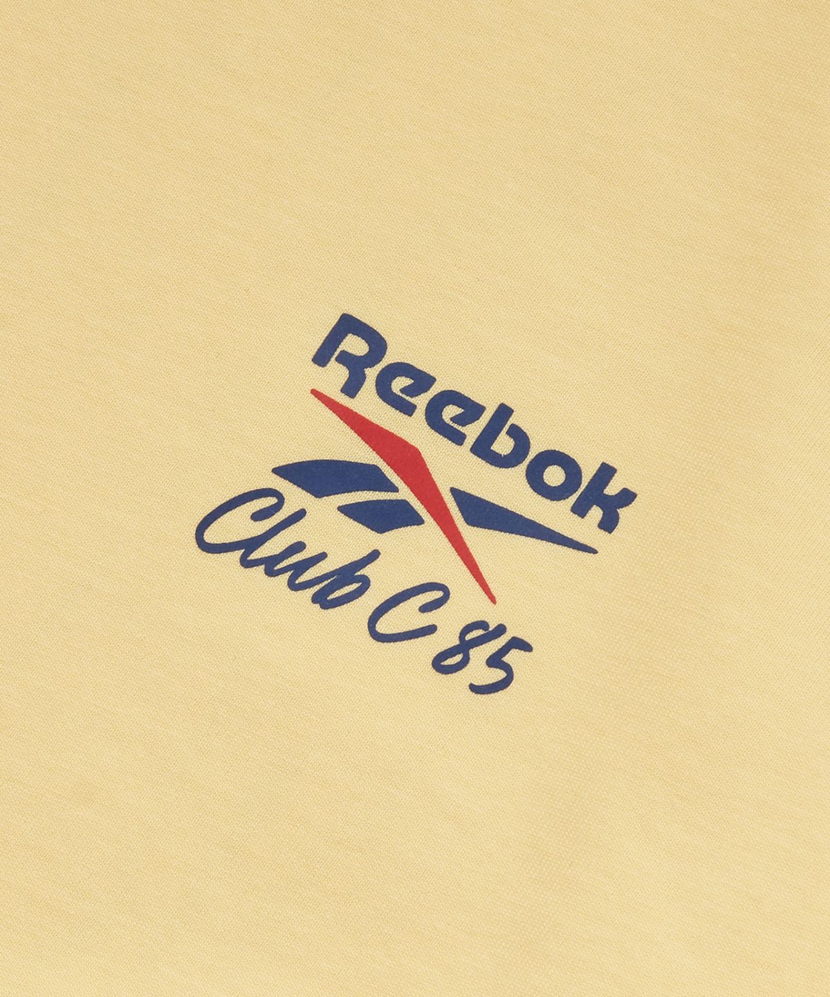 리복(REEBOK) 클럽C 40주년 그래픽 티셔츠 - 버터