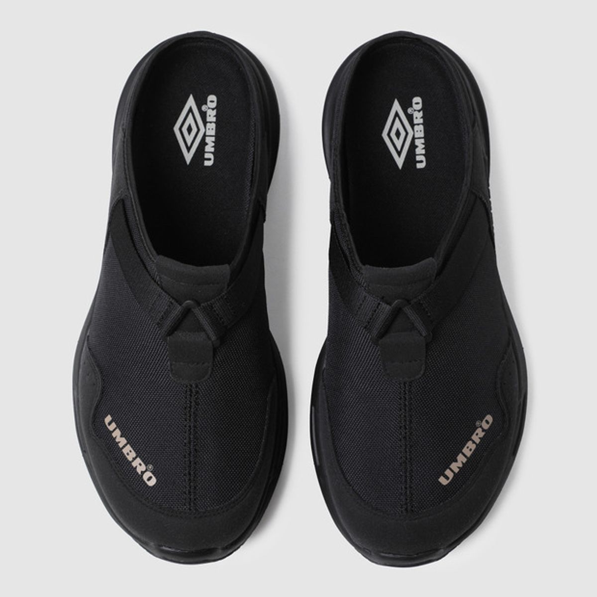 엄브로(UMBRO) EZIPPER (이지퍼) 블랙(UQ123EMU20)