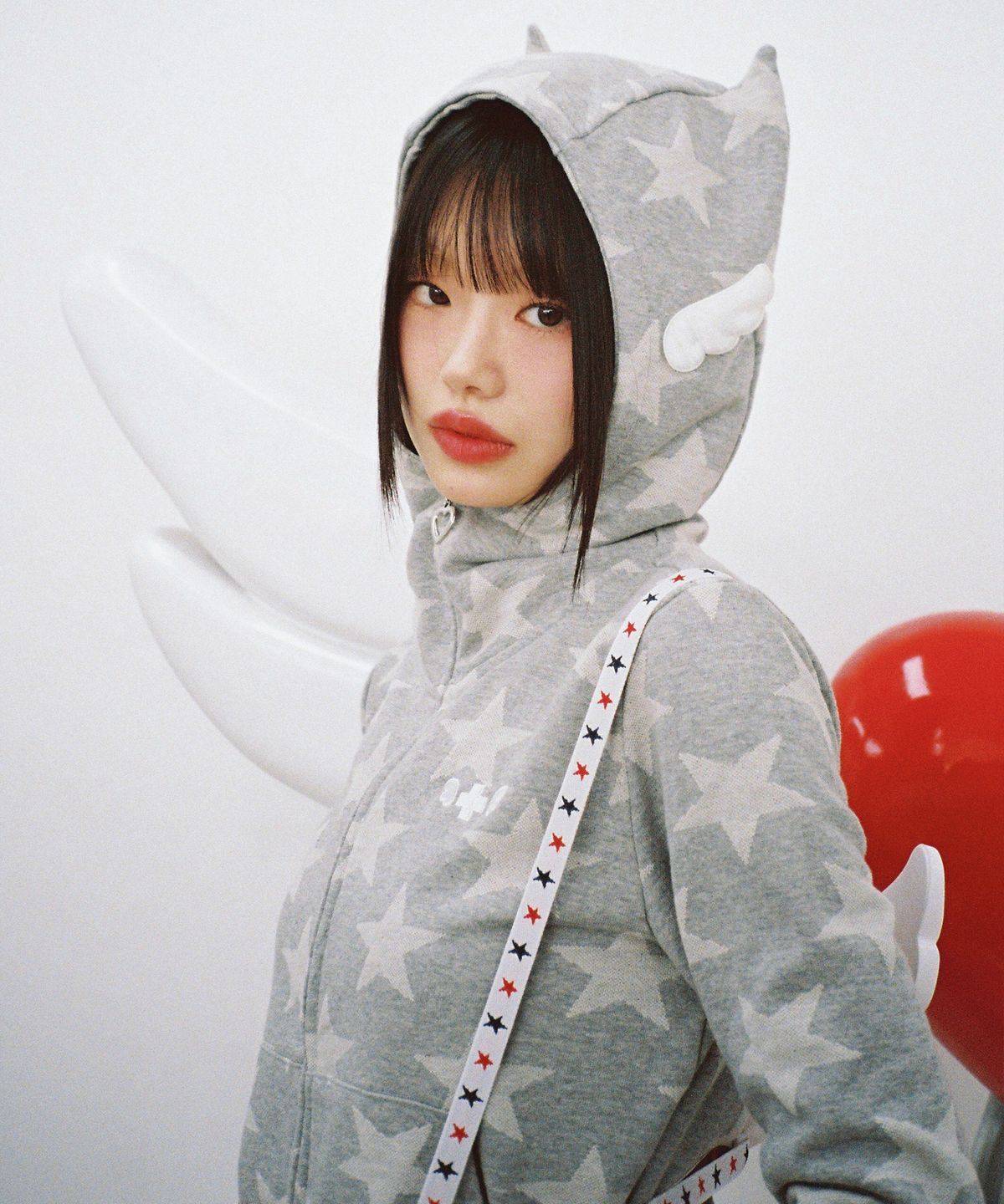 클럿 스튜디오(CLUT STUDIO) 별의 천사 날개 집업 후드 탑 - 그레이