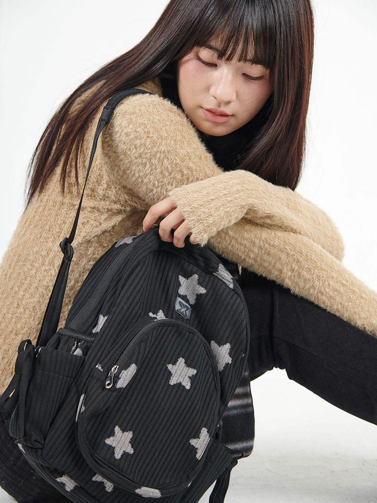 무음(MUWM) 네스트 슬링 백팩 Nest Sling Backpack (Black Star)