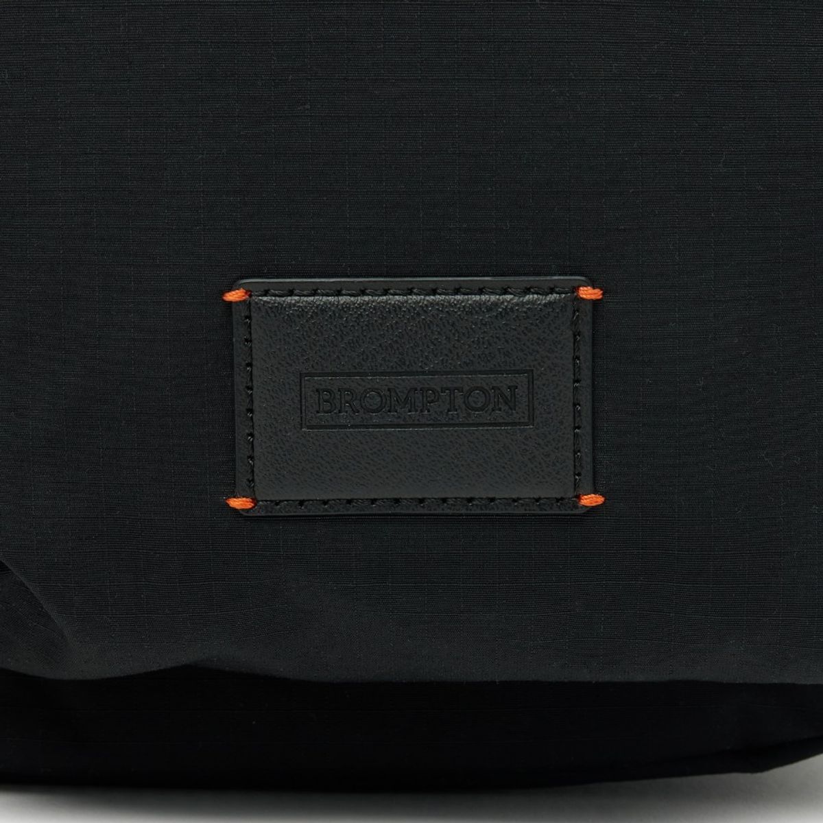 브롬톤 런던(BROMPTON LONDON) TASLAN RIPSTOP HOBO BAG - BLACK (P255ACR402)