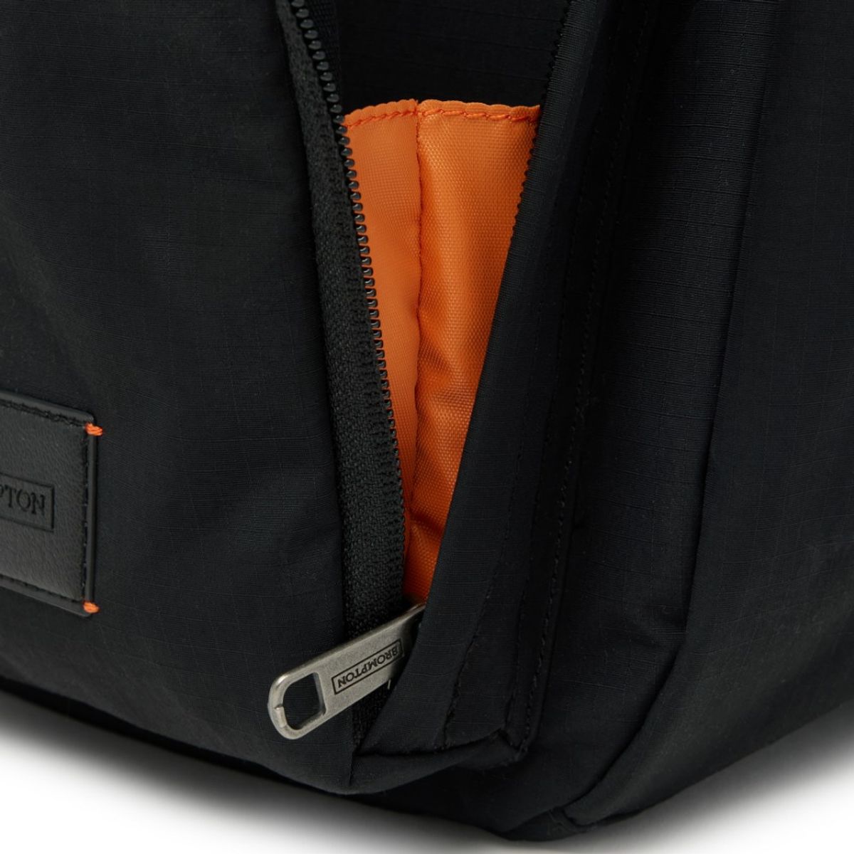 브롬톤 런던(BROMPTON LONDON) TASLAN RIPSTOP HOBO BAG - BLACK (P255ACR402)