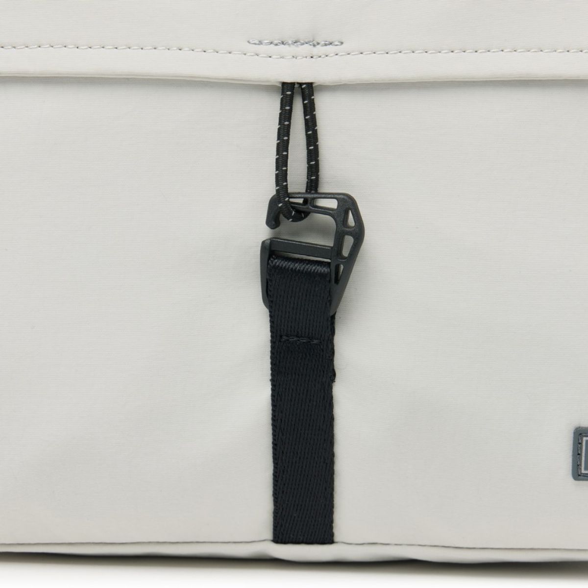 브롬톤 런던(BROMPTON LONDON) REPLECTIVE STRING CROSS BAG - L/GREY (P255ACR101)