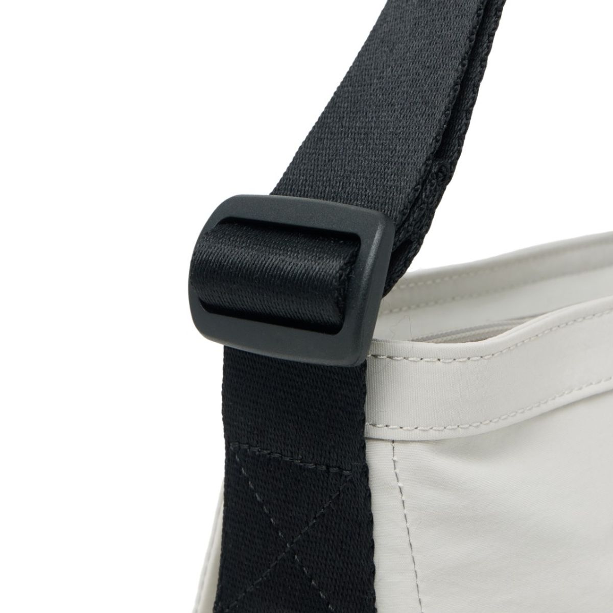 브롬톤 런던(BROMPTON LONDON) REPLECTIVE STRING CROSS BAG - L/GREY (P255ACR101)
