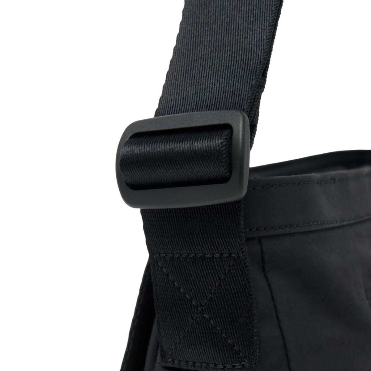 브롬톤 런던(BROMPTON LONDON) REPLECTIVE STRING CROSS BAG - BLACK (P255ACR101)