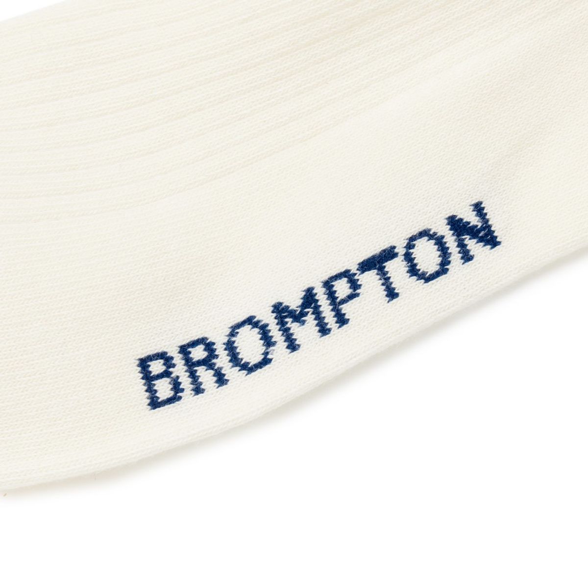 브롬톤 런던(BROMPTON LONDON) LABEL POINT LONG SOCSKS - IVORY (P255ASO201)