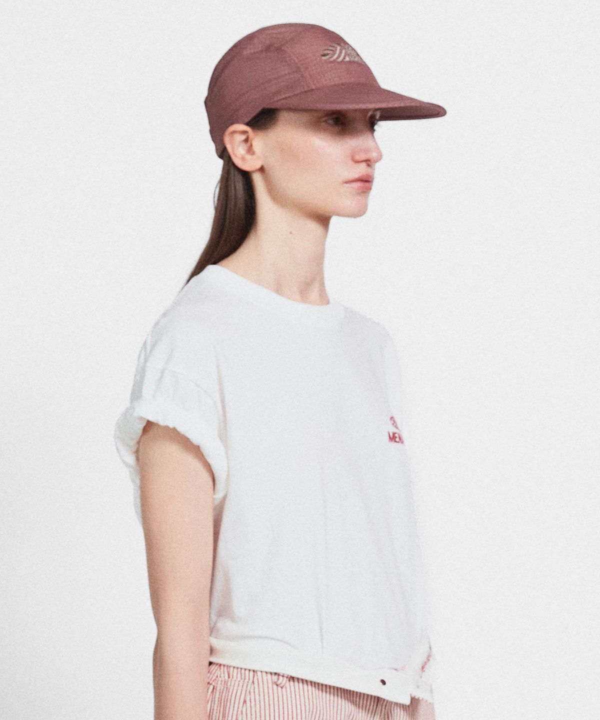 미나수(MENASOO) Twist Track T Shirt_White