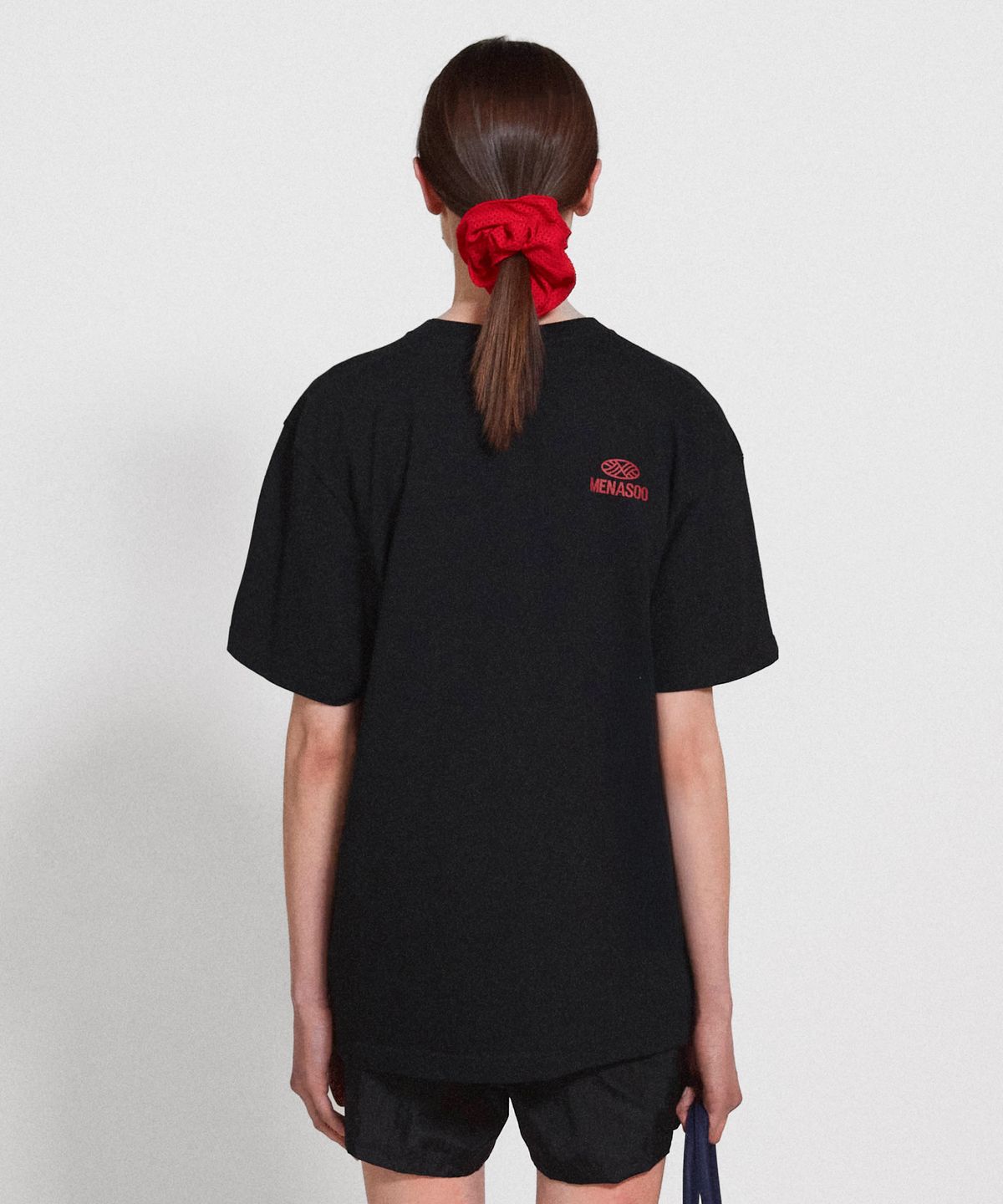 미나수(MENASOO) Right Track T Shirt_Black
