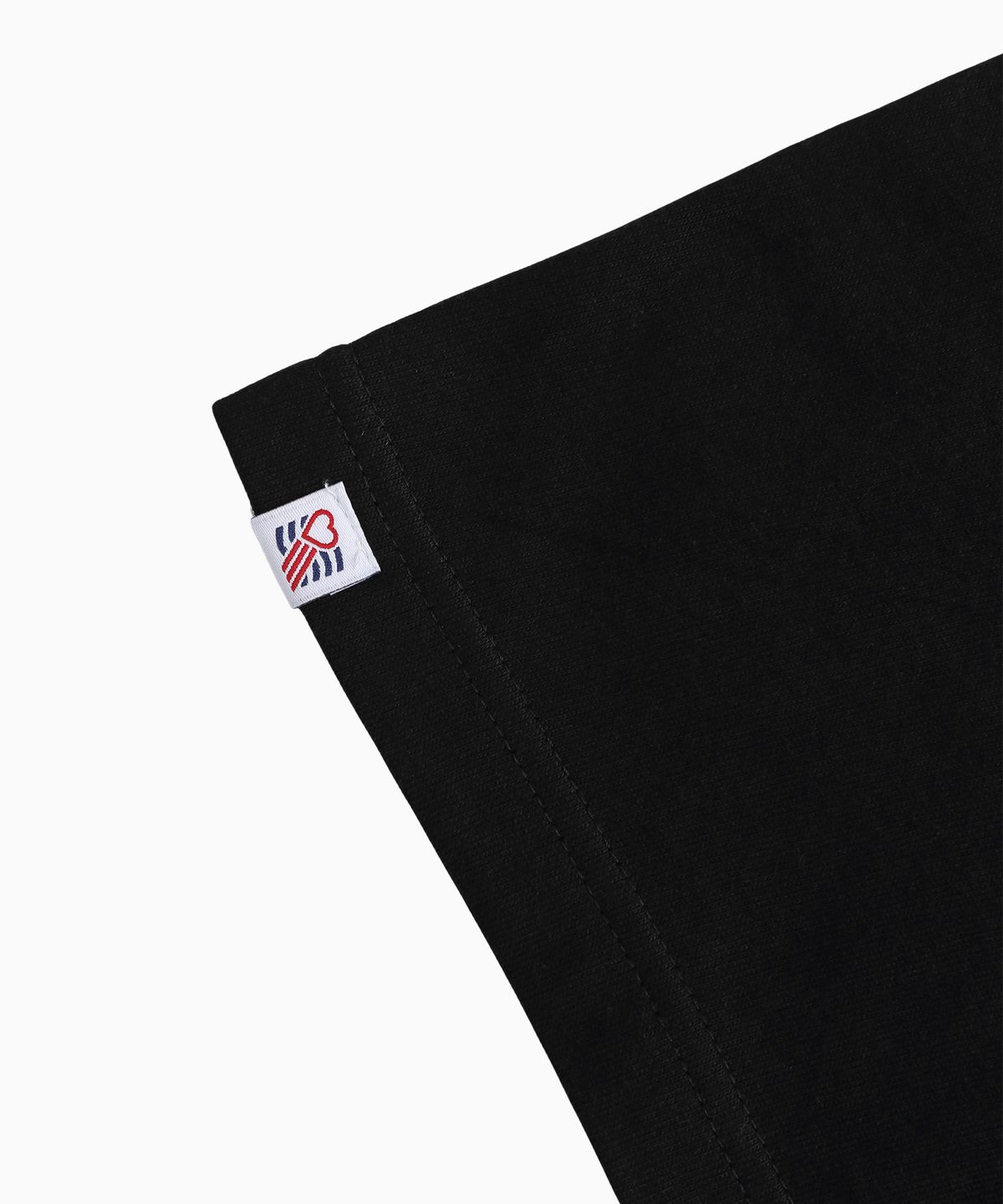 미나수(MENASOO) New Big Hearttrack Graphic T Shirt_Black_W