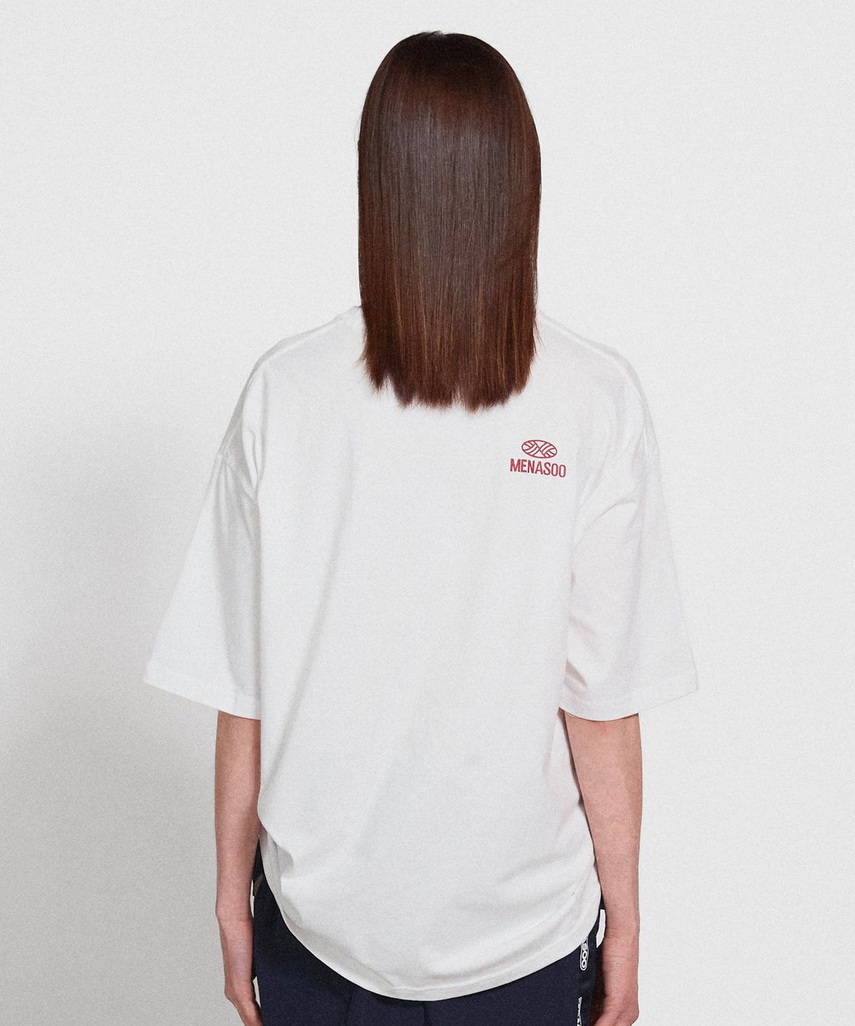 미나수(MENASOO) New Big Hearttrack Graphic T Shirt_White