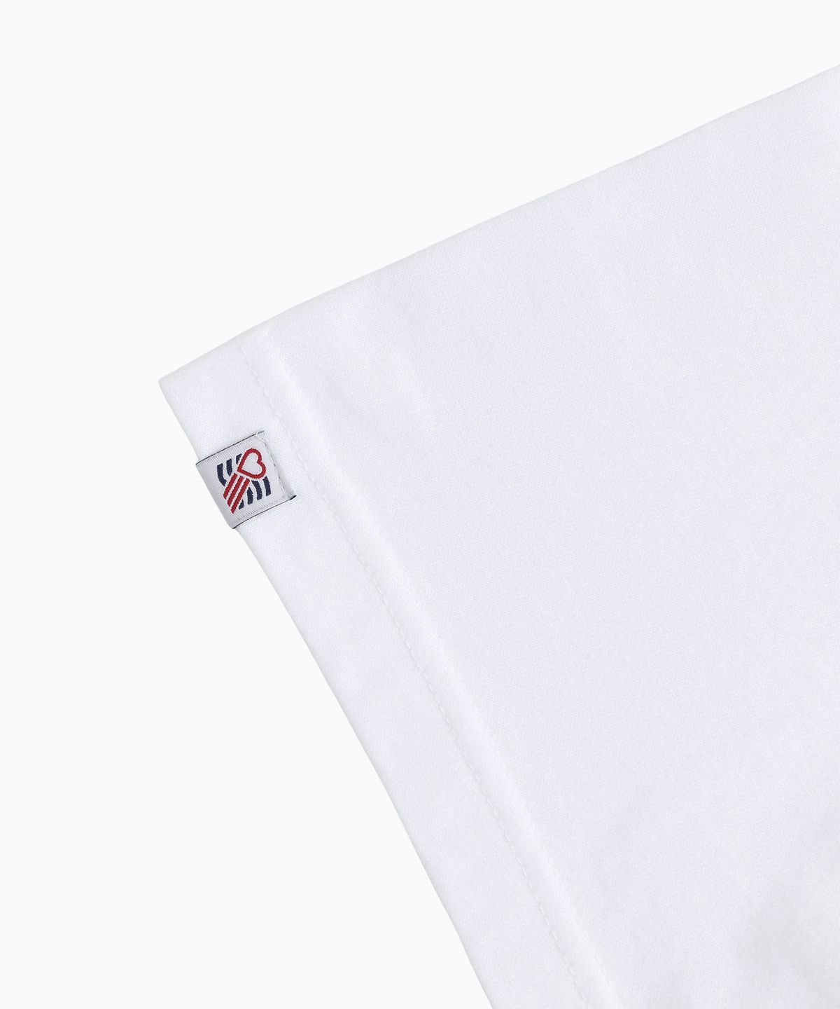 미나수(MENASOO) New Big Hearttrack Graphic T Shirt_White