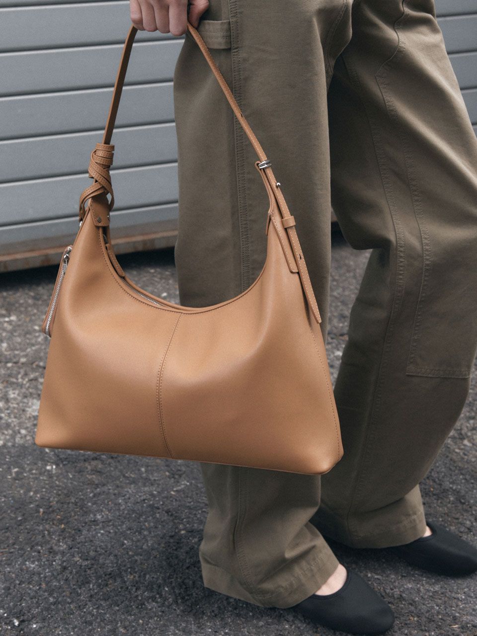 ■DE MERIEL■ Veneta Hobo Bag Medium Beige VENETA demeriel Veneta Hobo Bag Medium