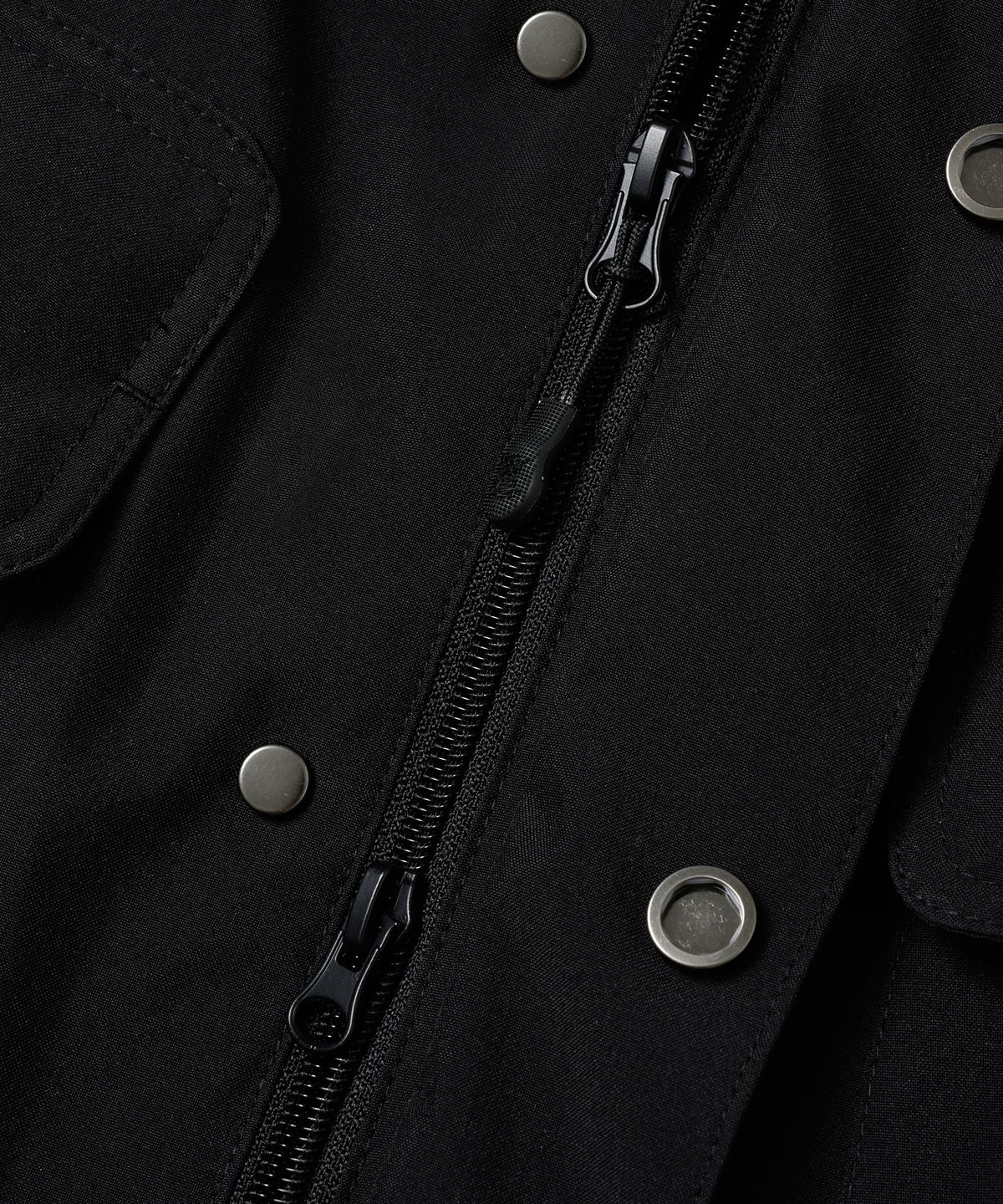브라운브레스(BROWNBREATH) TAG NYLON SHELL HOOD JACKET - BLACK