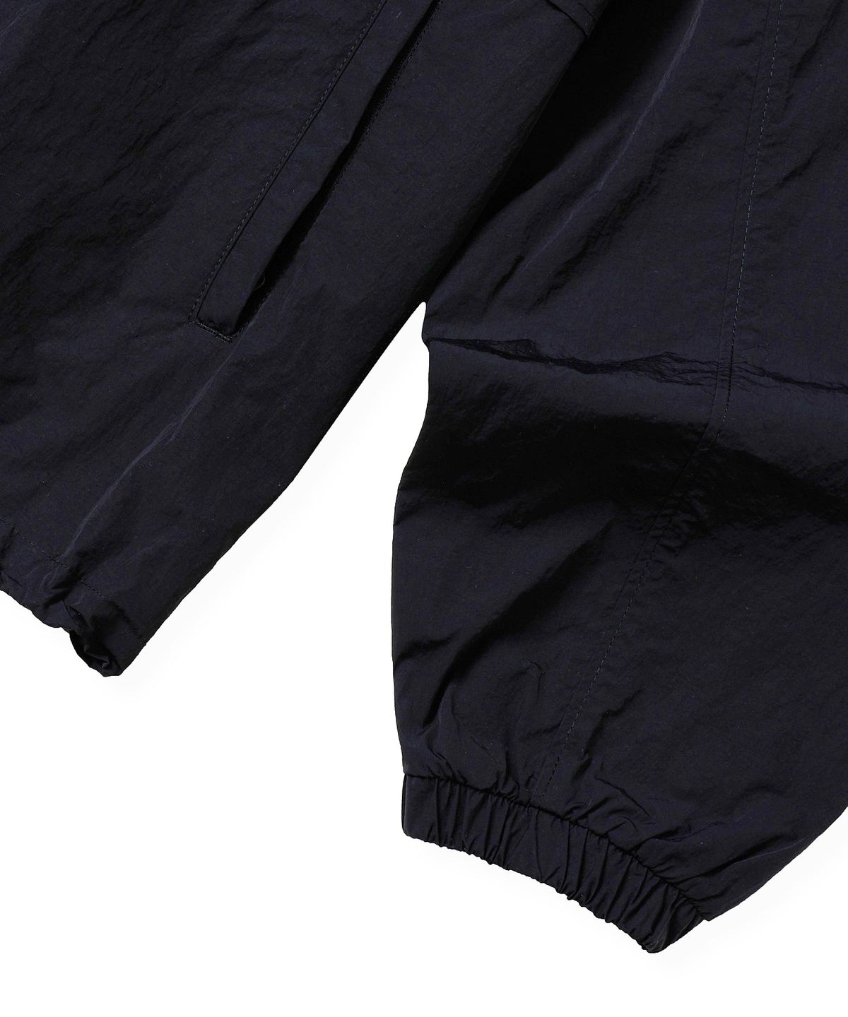 브라운브레스(BROWNBREATH) TAG NYLON RAGLAN JACKET - BLACK