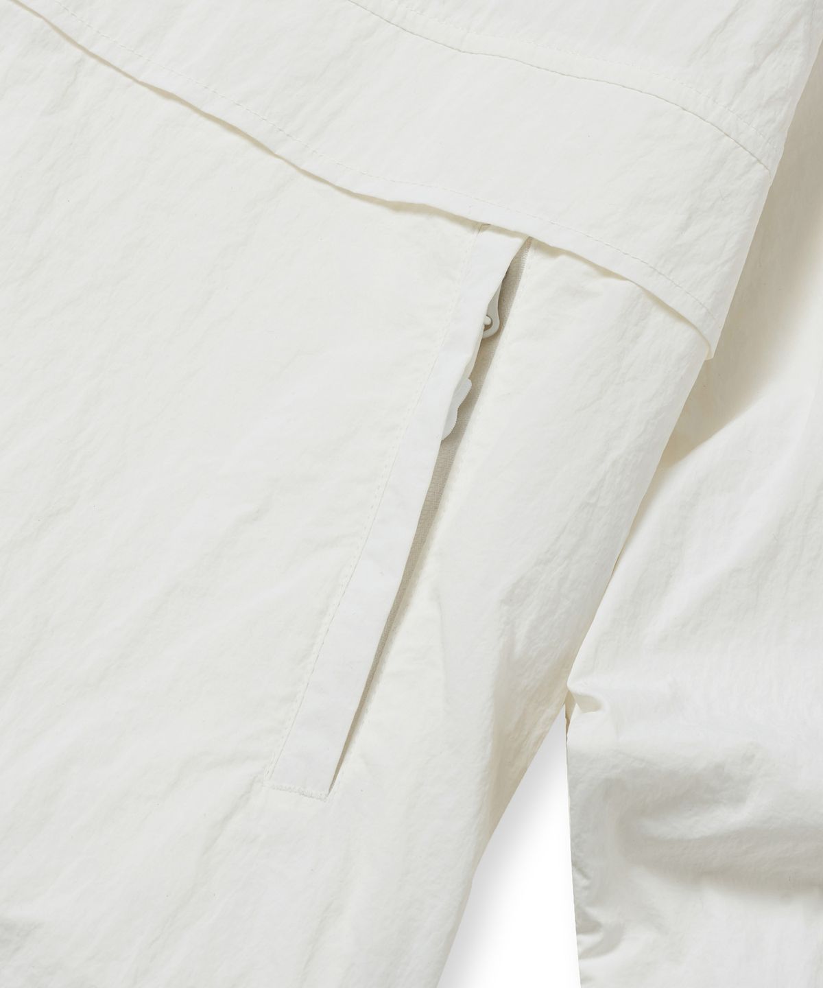 브라운브레스(BROWNBREATH) TAG NYLON RAGLAN JACKET - WHITE